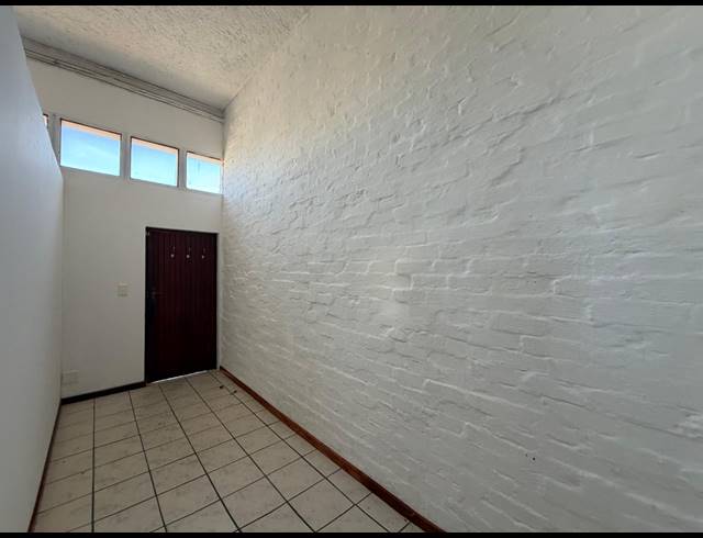 399M² WAREHOUSE TO LET IN BARBEQUE DOWNS